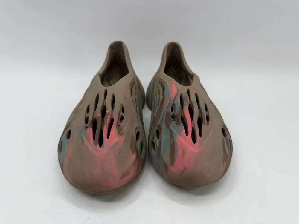 adidas Yeezy Foam Runner MX Carbon GW3354 Women's US 8 Slip On Clogs